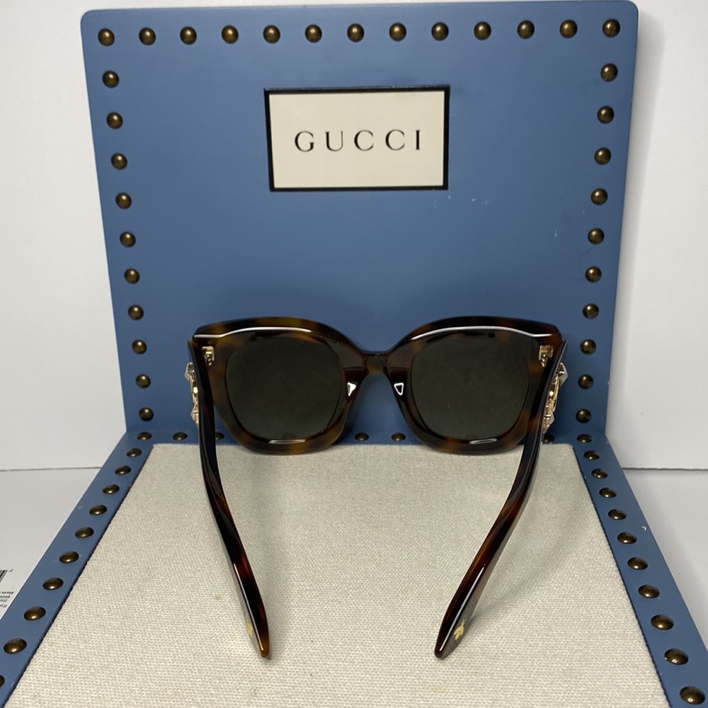 GUCCI Havana Butterfly Ladies Sunglasses
GG0208S 002 49 - Picture 10 of 16